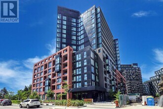 Building Photo - 8 Tippett Rd