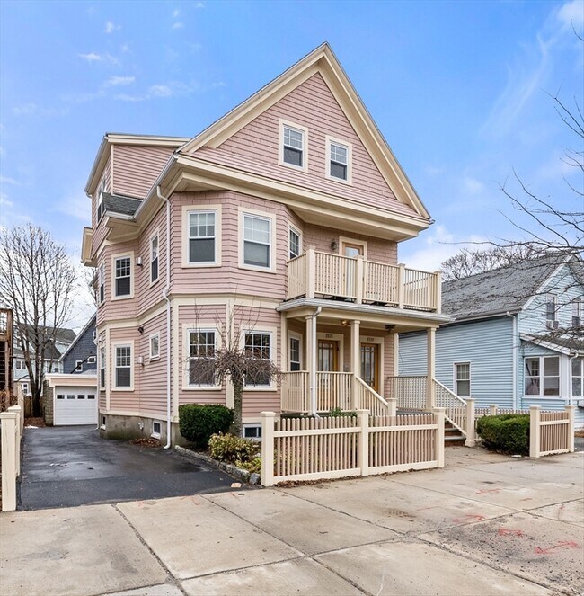 Building Photo - 2536 Massachusetts Ave