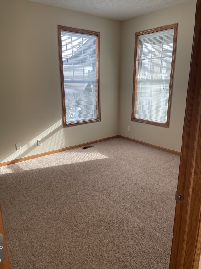 Building Photo - 5513 Sandhutton Ct