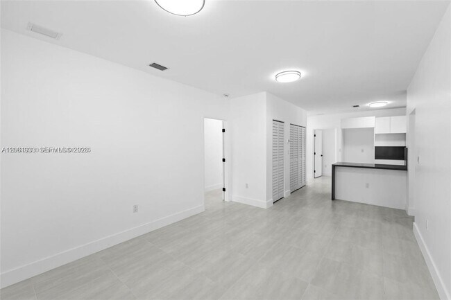 Foto del edificio - 3710 NW 13th Pl