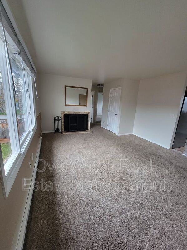 Foto del edificio - 825 N Park St