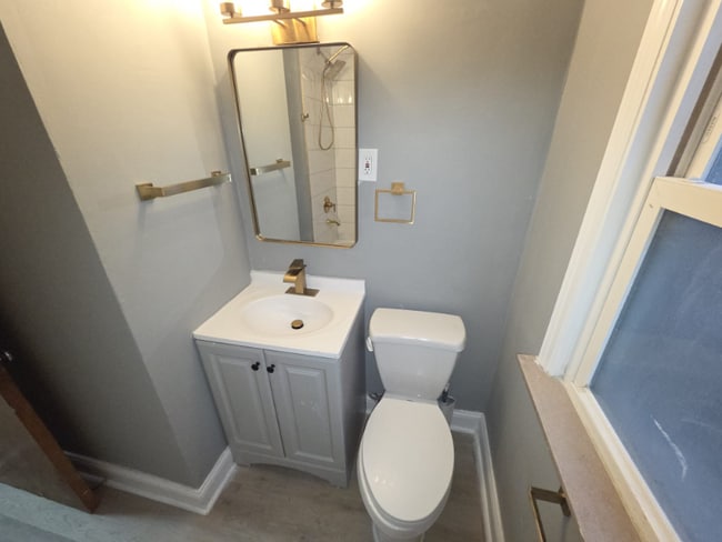 Building Photo - 4493 Telhurst Rd