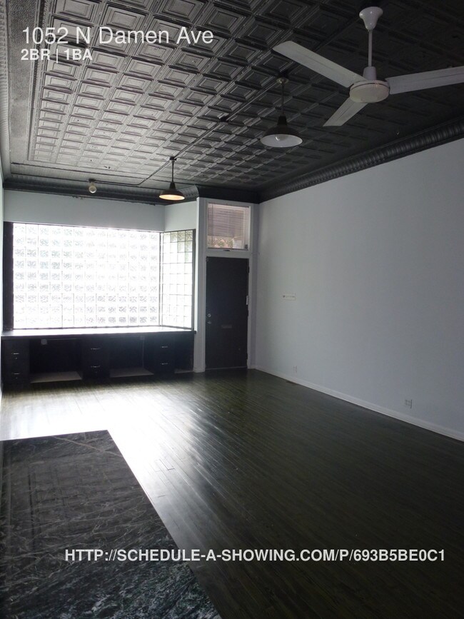 Foto del edificio - 1052 N Damen Ave