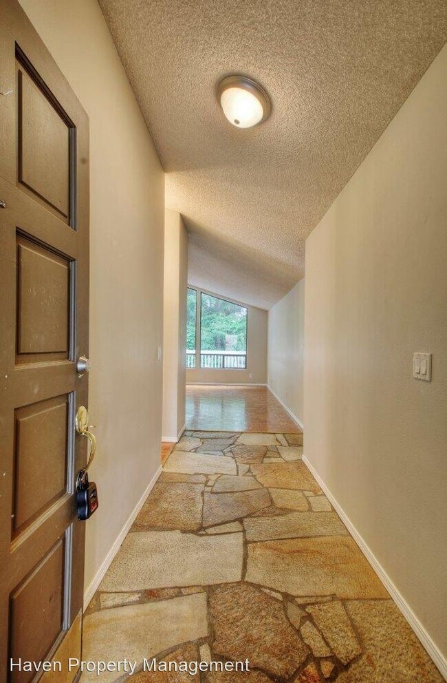 Building Photo - 5 br, 3 bath House - 3530 169th Ave. NE