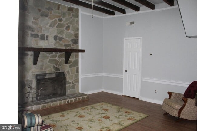 Building Photo - 116 Greenbank Rd