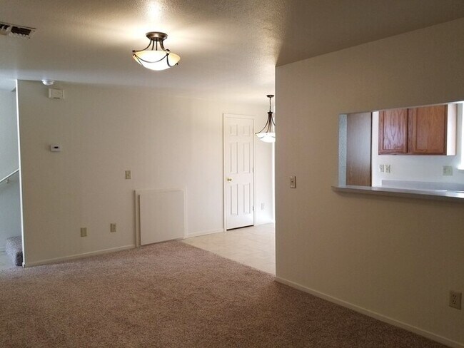 Foto del edificio - Town Home For Rent in Carson City