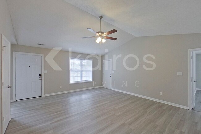 Building Photo - 150 Chapel Hill Dr