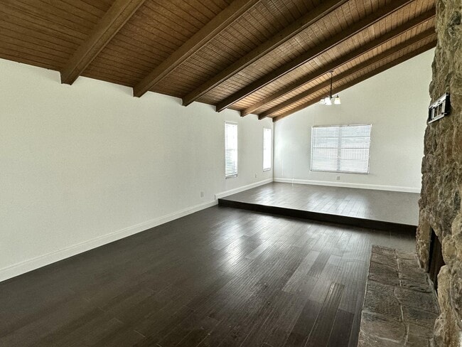 Building Photo - 1605 Old Cypress Trail
