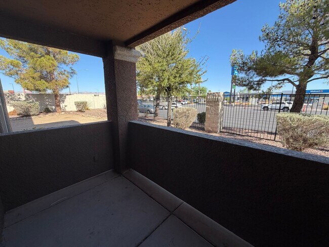 Building Photo - **COMING SOON** Beautiful 1 Bedroom Ground Floor Condo in Gated Silverado Ranch Community