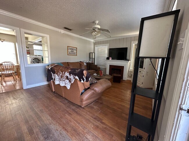 Building Photo - 2703 23rd St