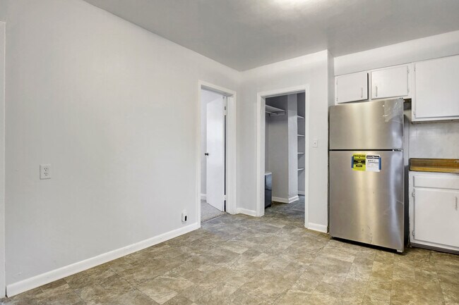 Foto del edificio - 7517 Franklin St