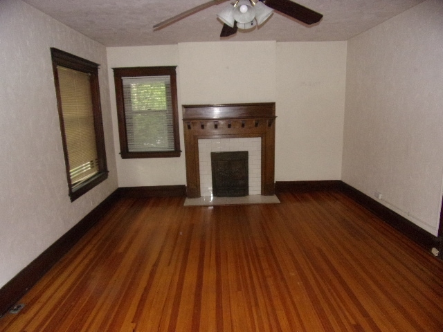 Building Photo - 646 N Marion St