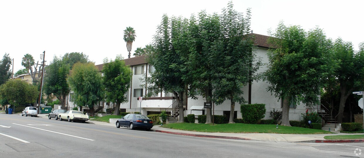 Building Photo - 4405 Matilija Ave