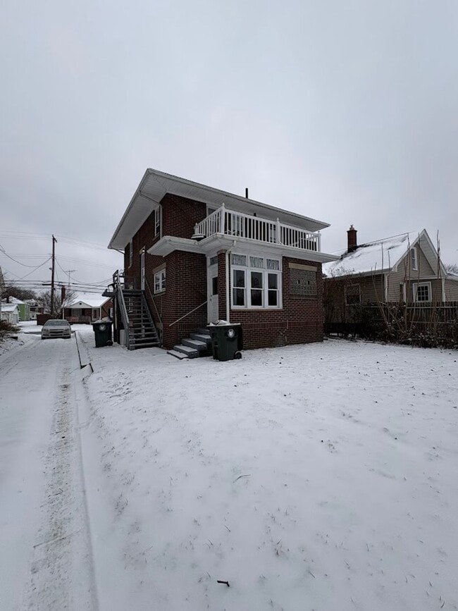 Building Photo - 1103 19th St NW