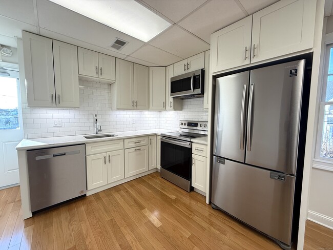 Building Photo - 5 Myrtle St