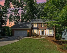 Building Photo - 8541 Birch Hollow Dr