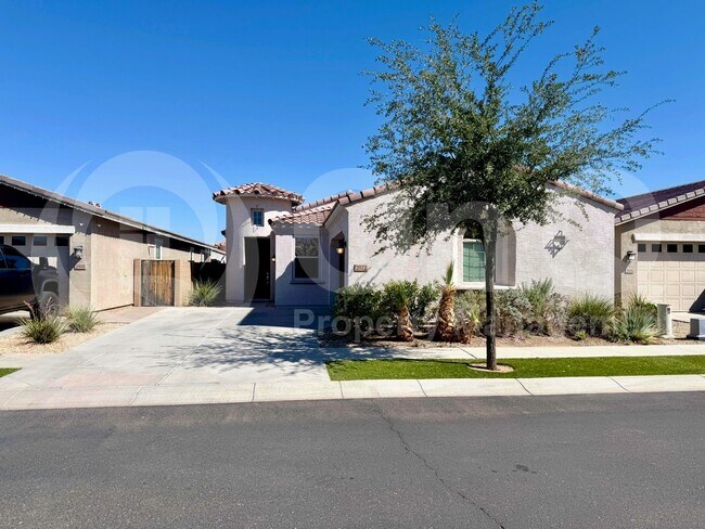 Foto del edificio - 2922 E Wayland Dr