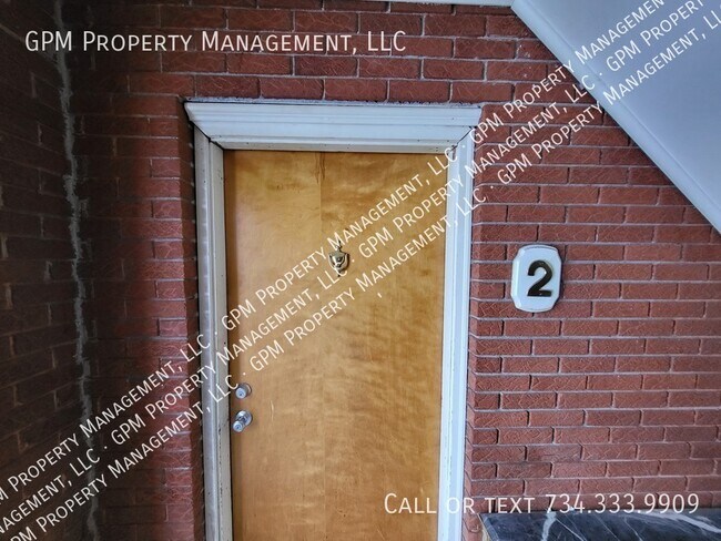 Foto del edificio - 875 Raupp Pl