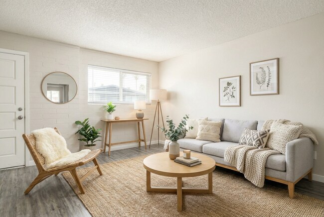 Building Photo - Oasis