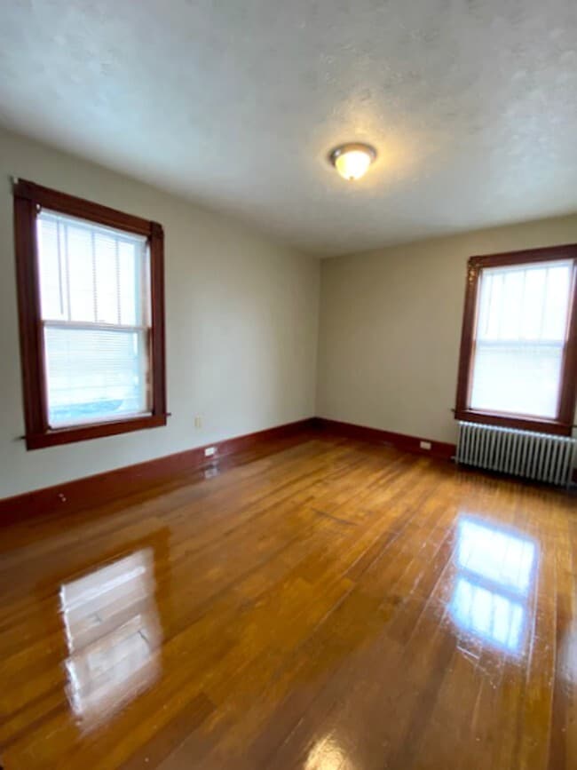 Living Area - 584 Rimmon St
