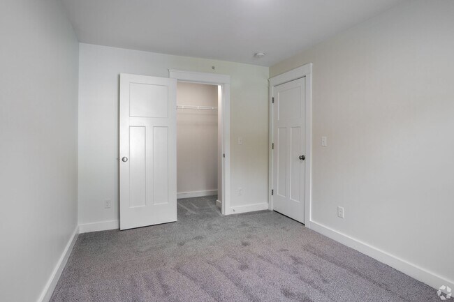 Foto del edificio - RENT SPECIAL! FIRST MONTHS RENT FREE & $750 SECURITY DEPOSIT! SECURE THIS DEAL NOW!