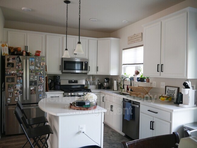 Foto del edificio - 2517 Drake Ln