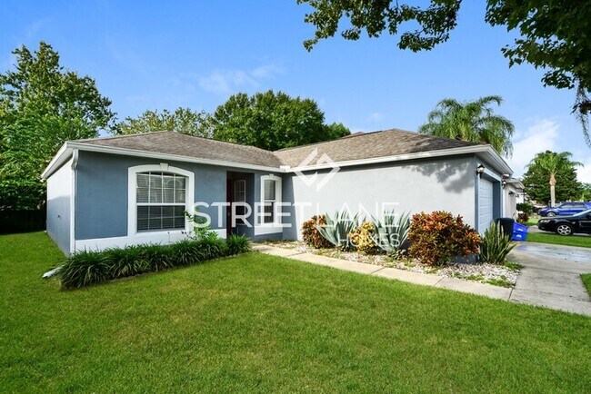Building Photo - NOW OFFERING FIRST 2 FULL MONTH FREE OR A ...