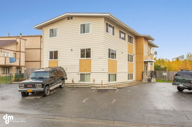 615 W 45th Ave Unit Apt 5, Anchorage, AK 99503 Apartment