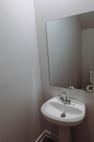 Foto del edificio - 211 Forest W St