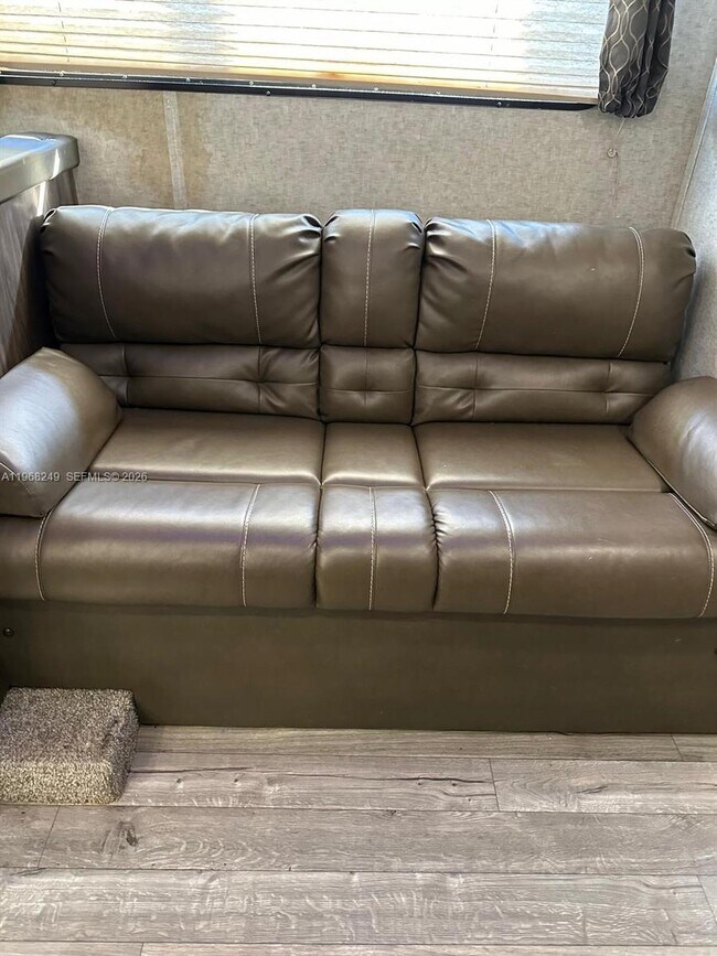 Foto del edificio - 3211 SW 47th Ave