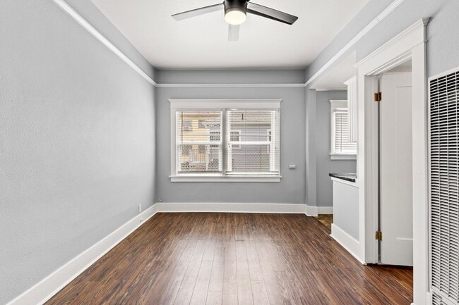 Building Photo - 138 Elm Ave