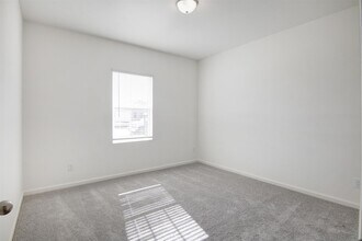 Building Photo - 5002 Highland Spgs Dr
