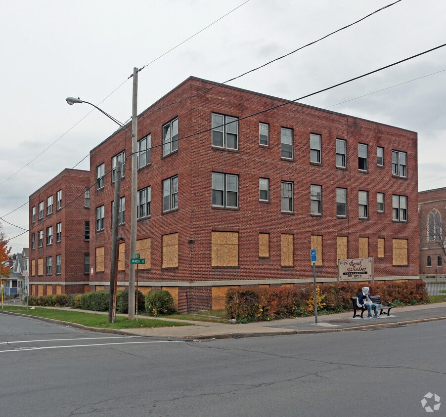 Building Photo - The Barbara Jean Apartments