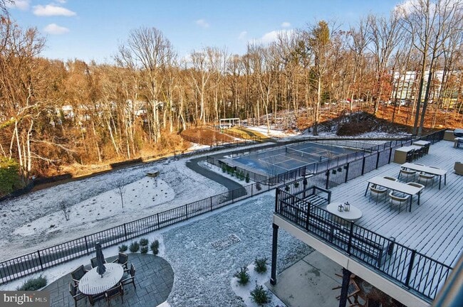 Building Photo - 76 Old Mill Bottom Rd N