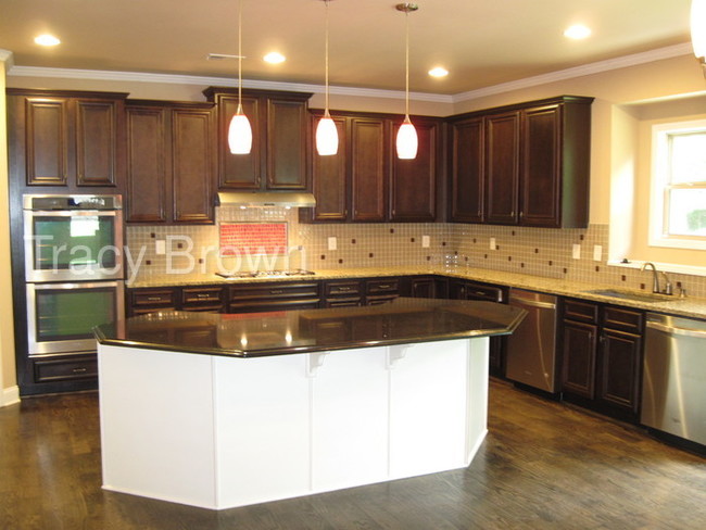 Building Photo - 2368 Well Springs Drive , Buford , GA , 30519