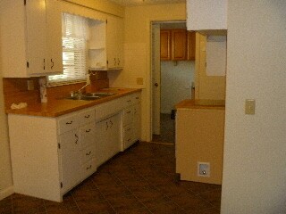Building Photo - 309 E Lewis St