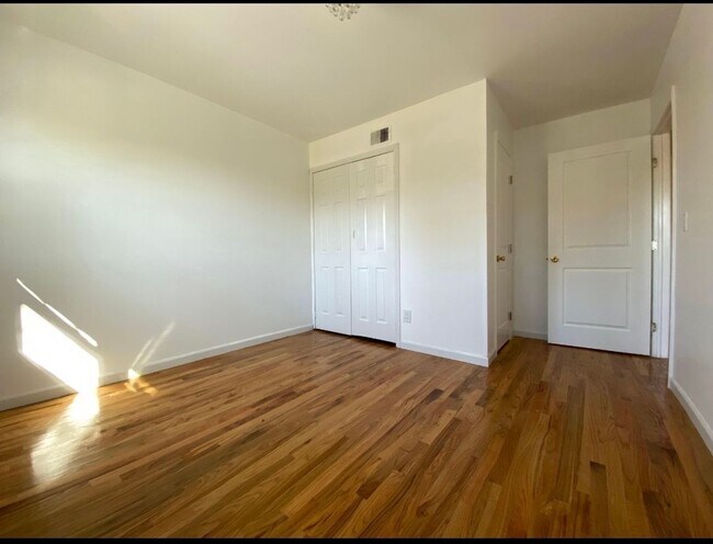 Foto del edificio - 164 Beach Rd