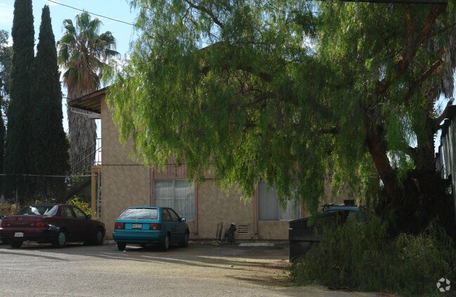 Foto del edificio - 9253 Birch St