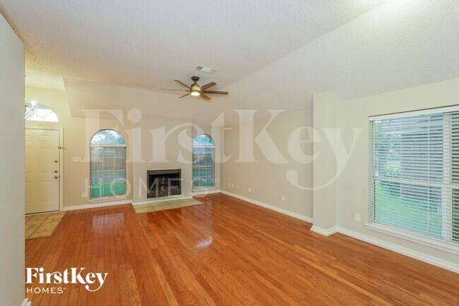 Foto del edificio - 2608 Park Valley Dr