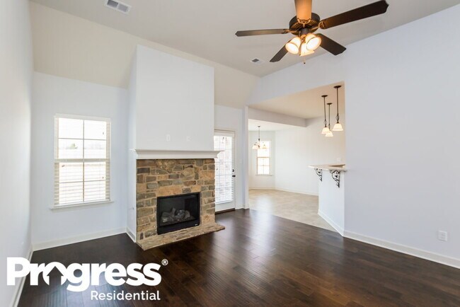 Foto del edificio - 3363 Hill Valley Ln