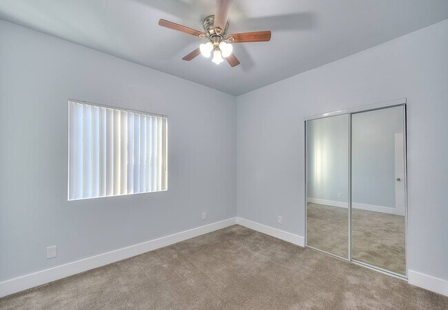 Building Photo - 4284 S Hobart Blvd