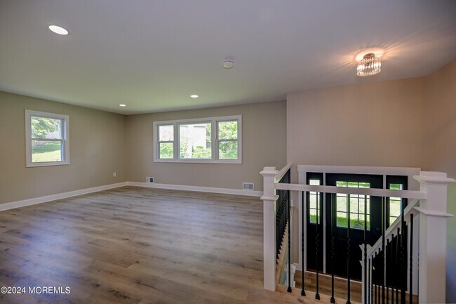 Building Photo - 2423 Cypress St