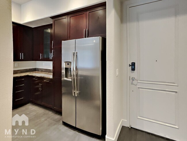 Foto del edificio - 68 E Serene Ave