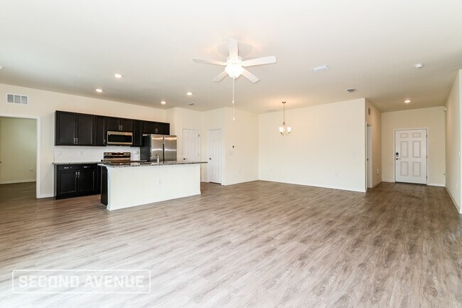 Foto del edificio - 2728 NE 6th Pl