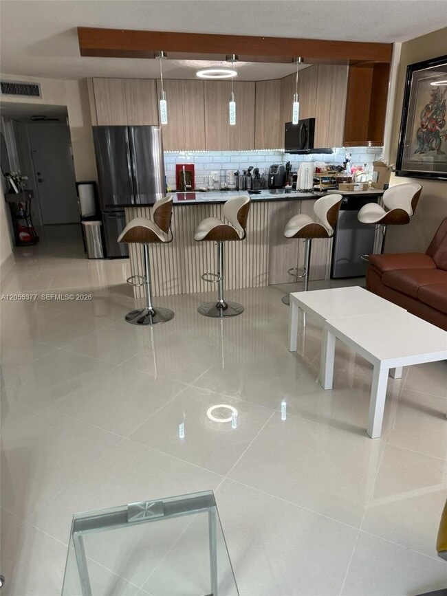 Foto del edificio - 2801 NE 183rd St