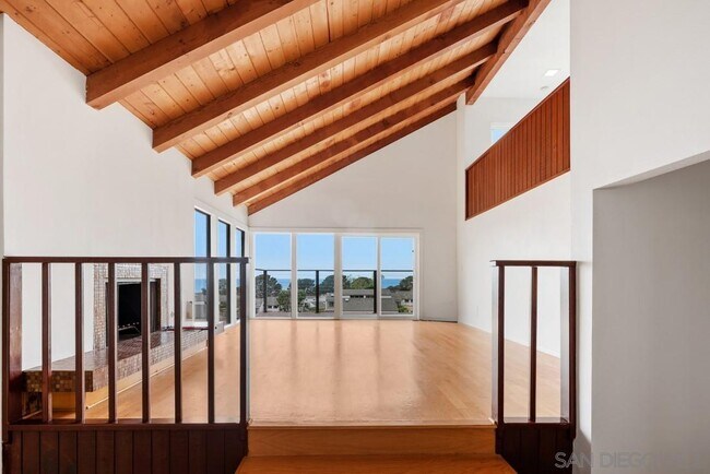 Building Photo - 13045 Via Esperia