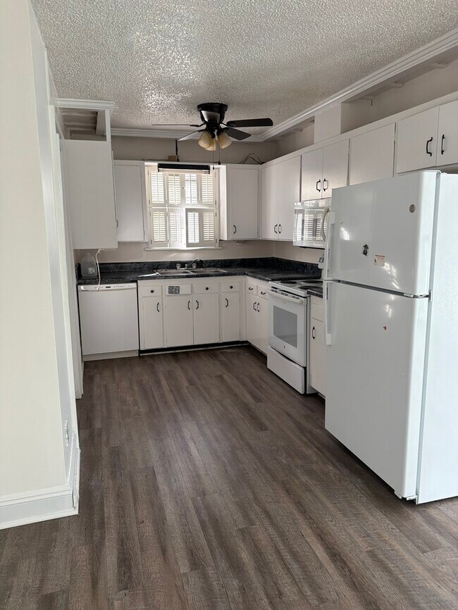 Foto del edificio - 427 Cedar St