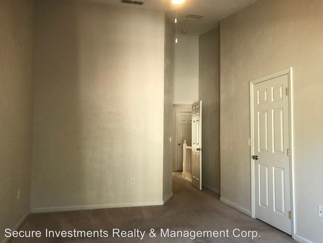 Foto del edificio - 2 br, 2.5 bath House - 889 NW 21st Avenue