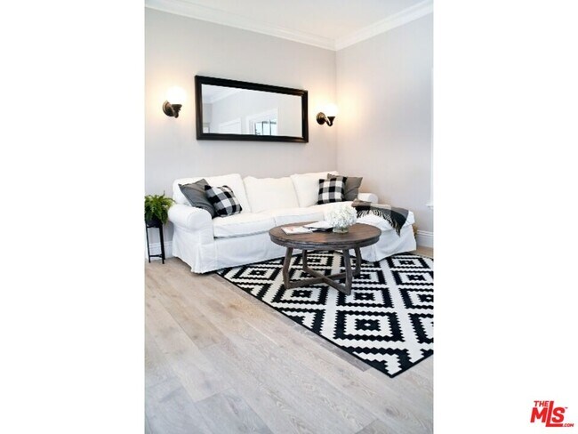 Foto del edificio - 137 N Harper Ave