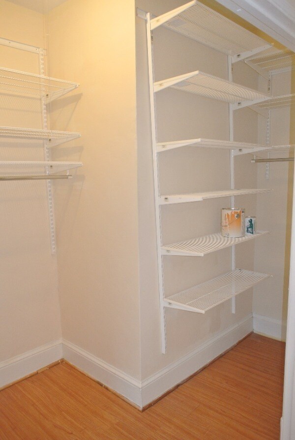 Building Photo - Downtown/Logan Circle Studio Apartment! In...